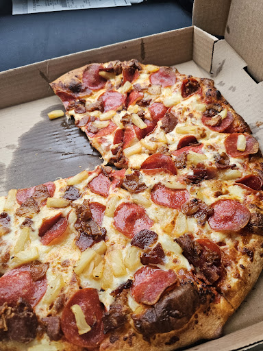 Photo of Bro's Pizza & Wings - 429 Glendale Ave, St. Catharines, ON L2P 3Y1